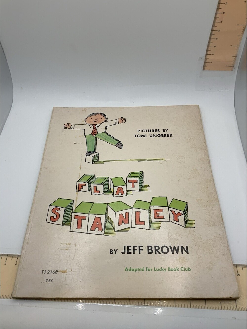 Flat Stanley Lucky Book Club by Jeff Brown Illustrator Tomi Ungerer 1st PRT